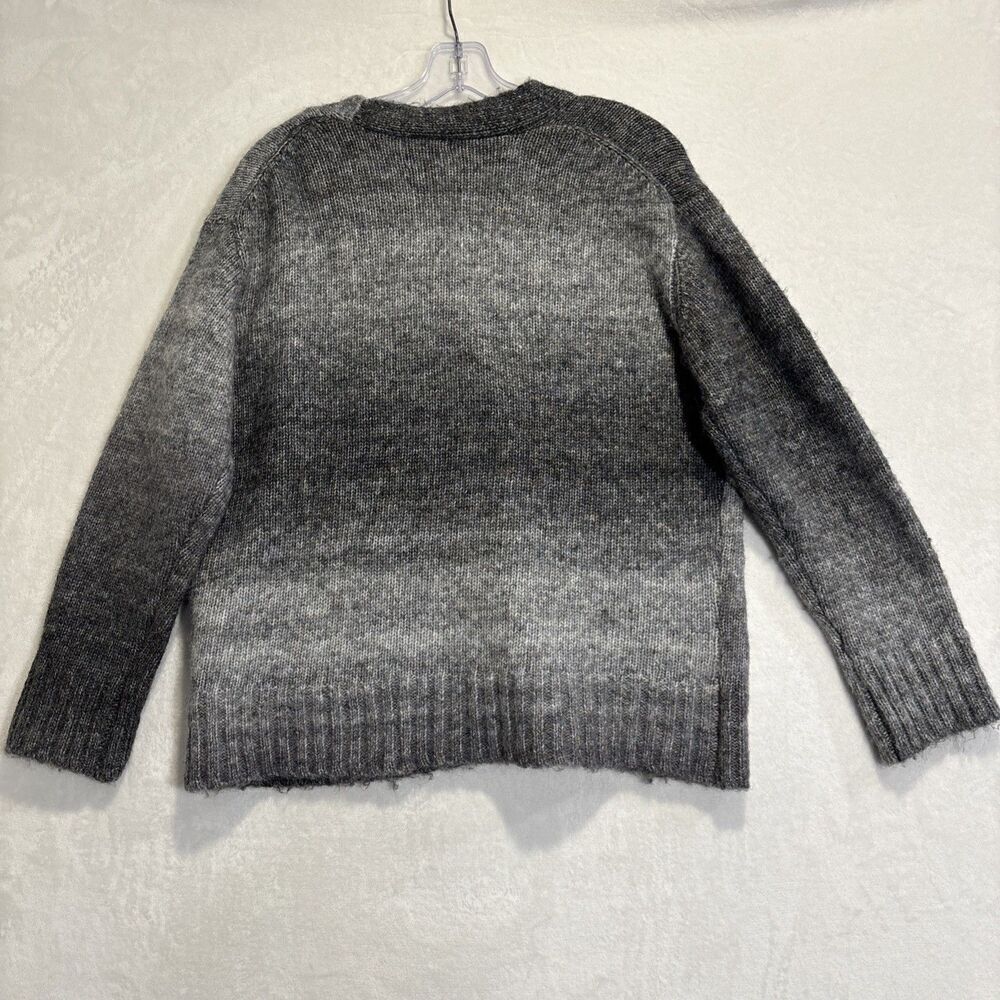 Elan Grey Ombré Cardigan Women's Size Small Relaxed Fit Pockets Buttons - Picture 2 of 14